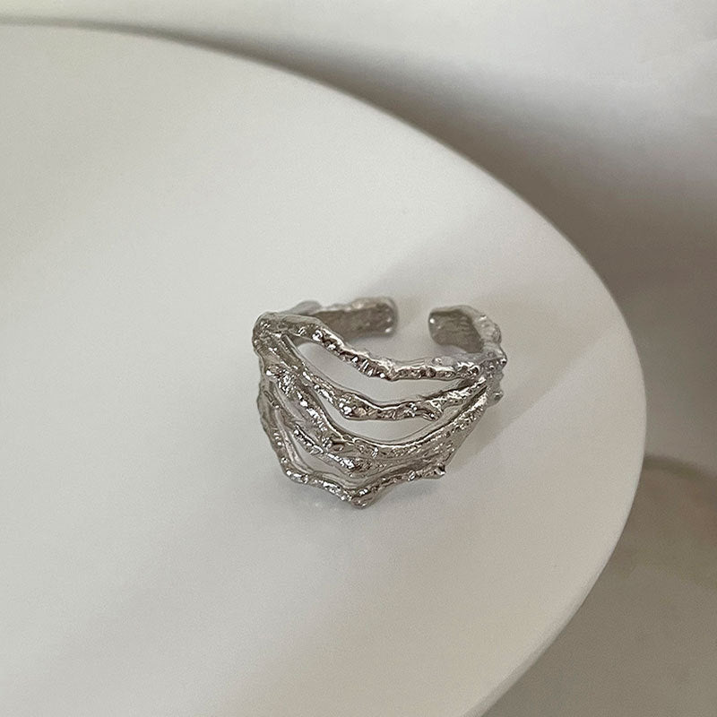 Mariajose Metallic Line Open Ring
