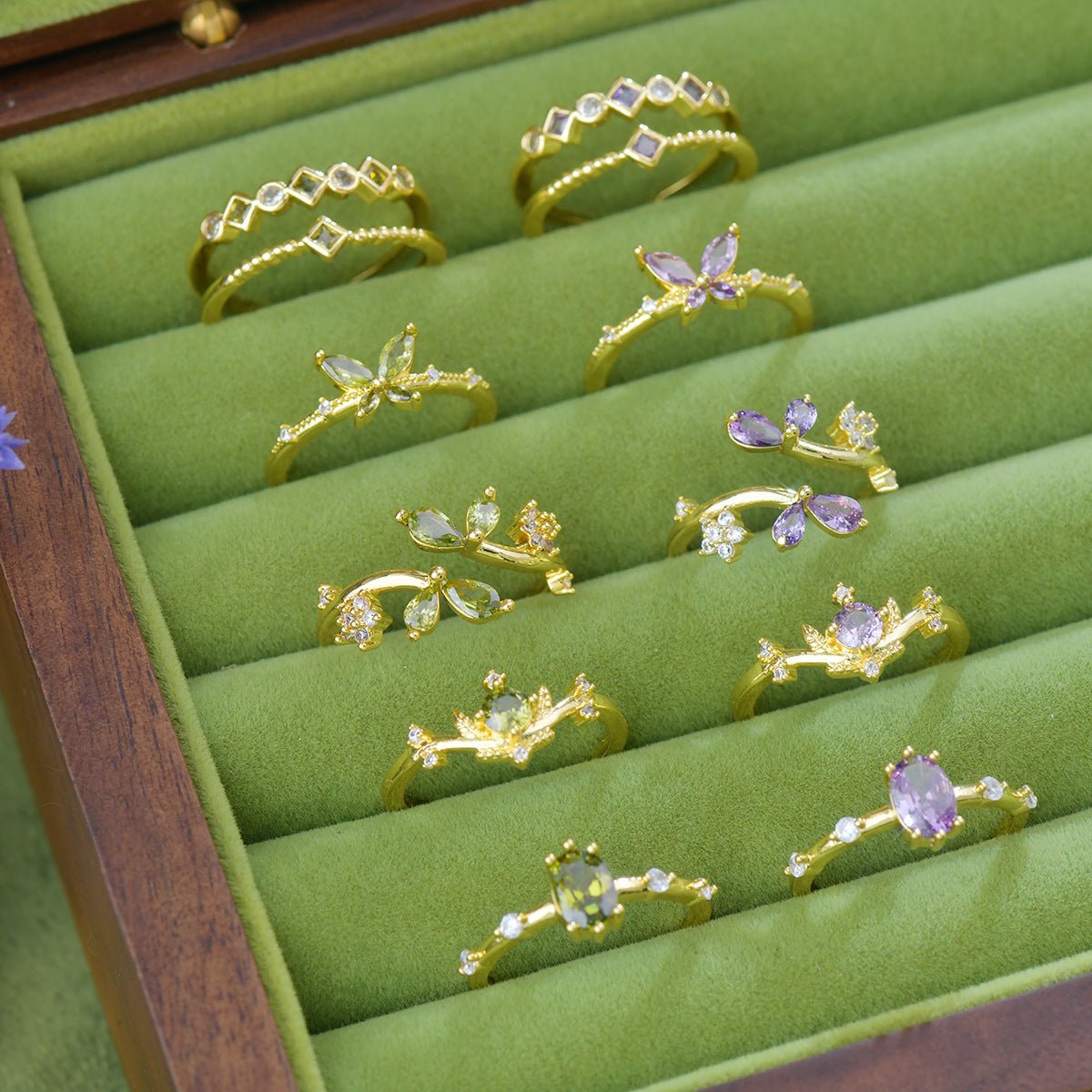 Verde Tiara Ring