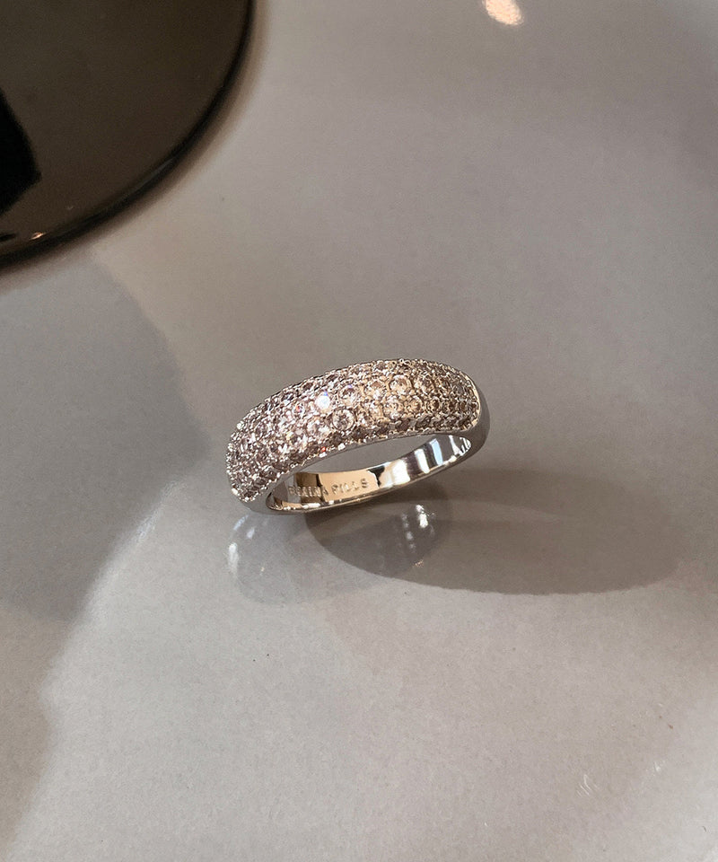Silvery Zircon Sparkling Ring