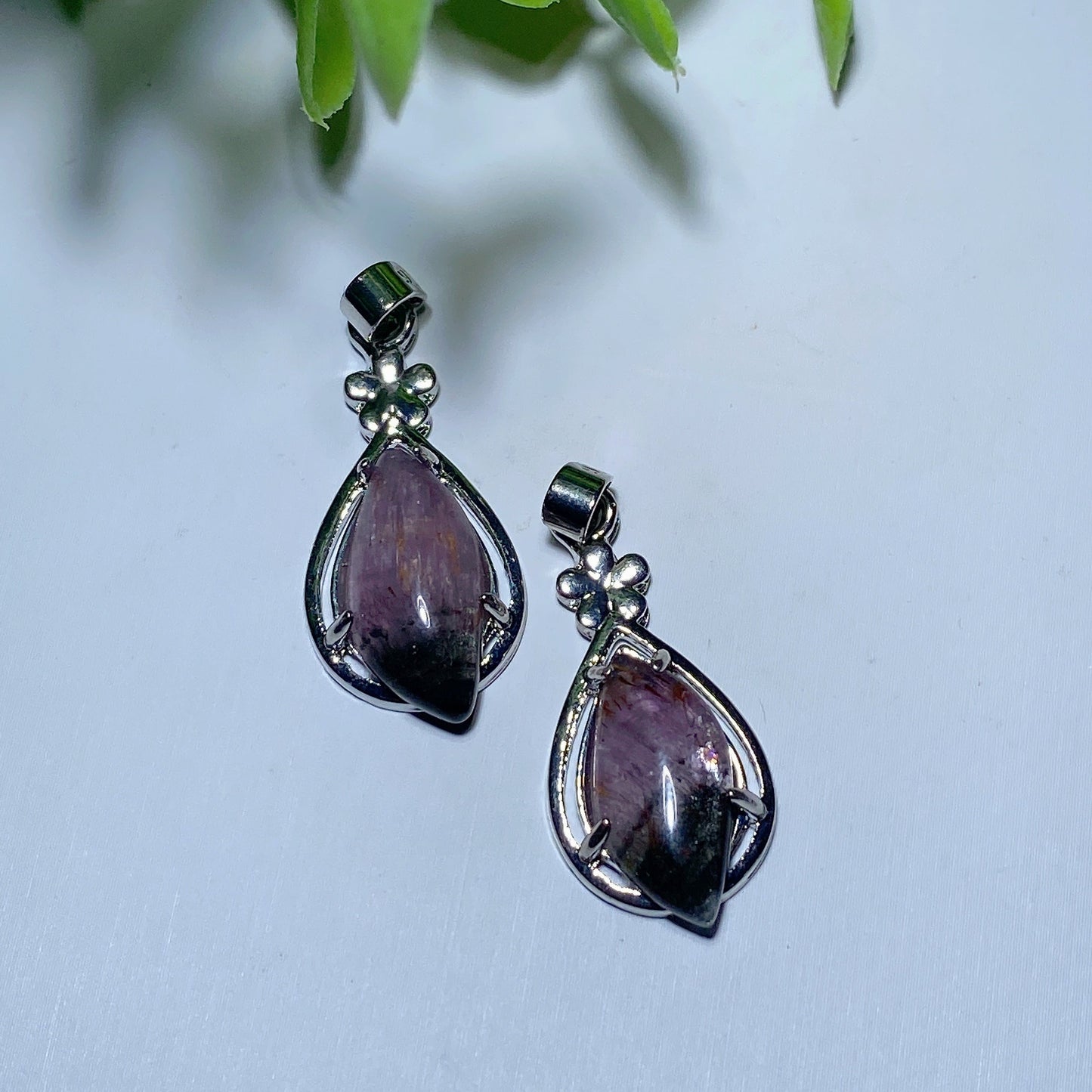 1.1 Inch Aura 23 Crystal Healing Pendant for Spiritual Protection