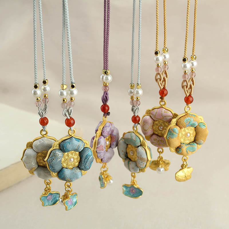 Buddha Stones Song Brocade Four-leaf Clover Luck Necklace