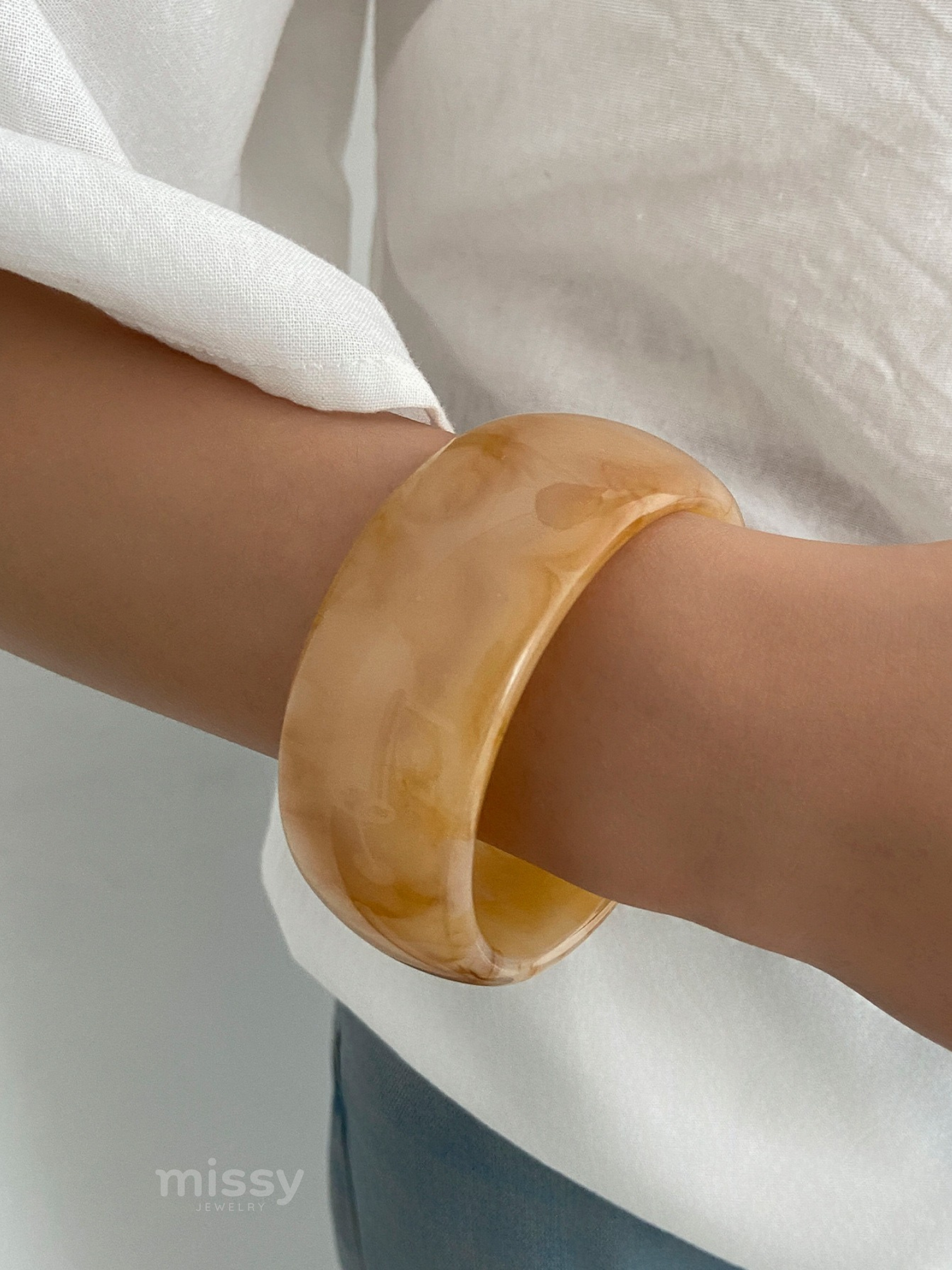 Sena Resin Marbled Finish Bangles