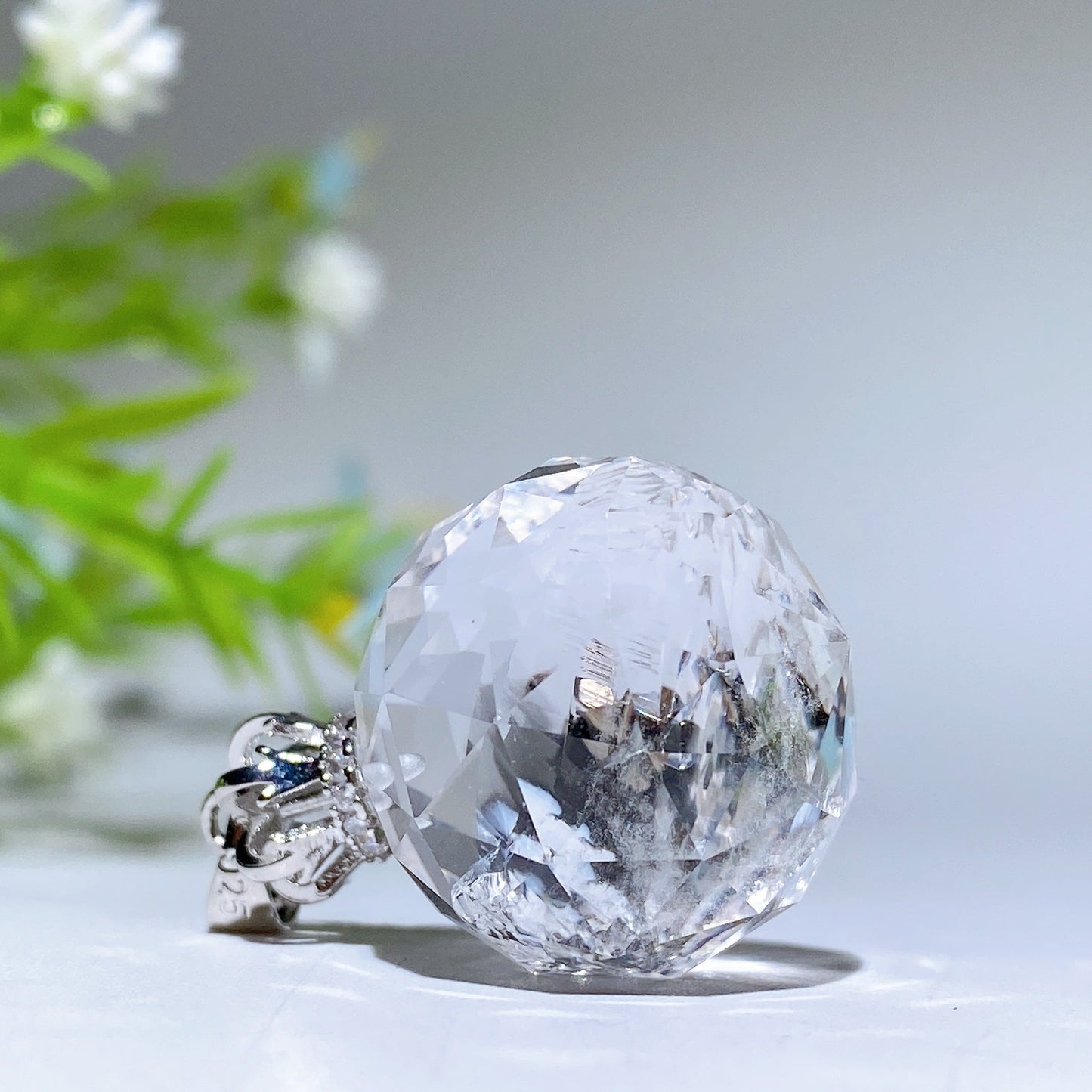 20mm Mixed Crystal Amethyst Faceted Pendant for Meditation