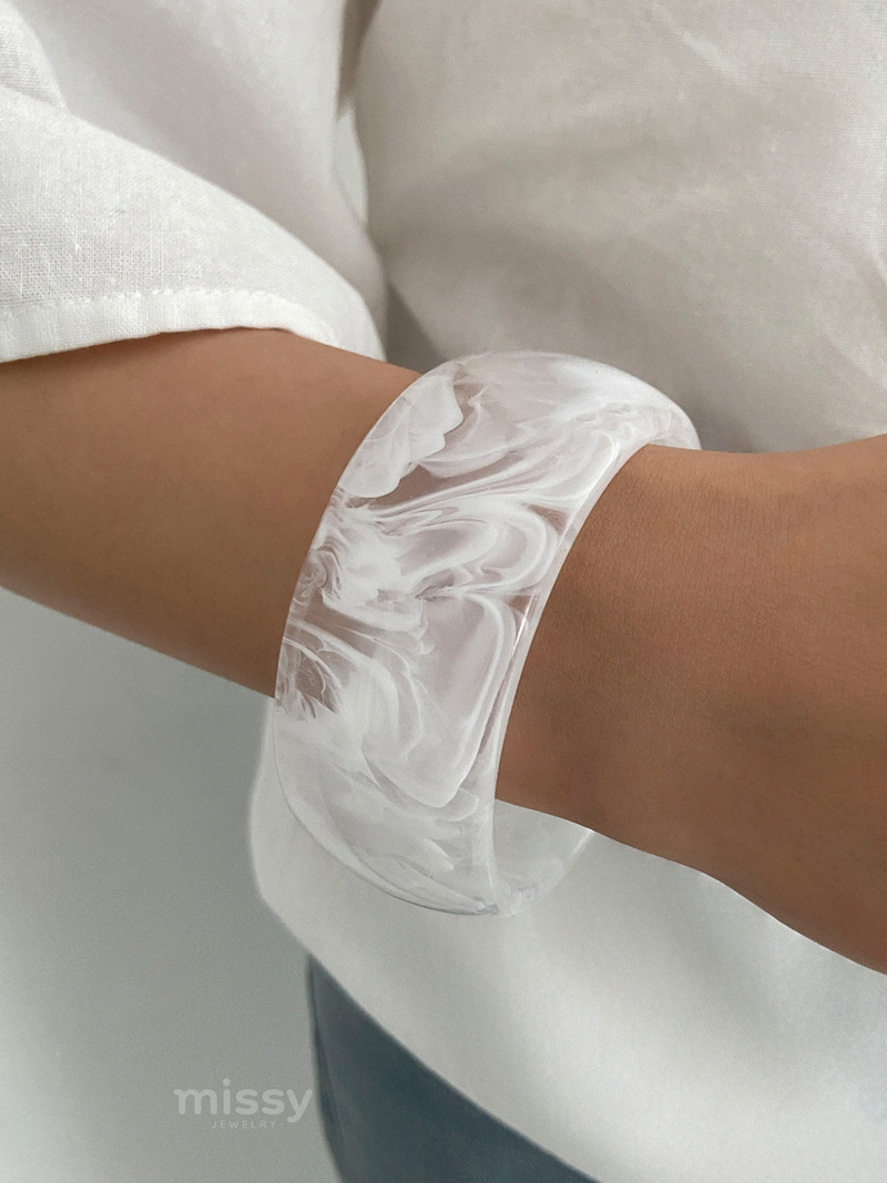 Sena Resin Marbled Finish Bangles