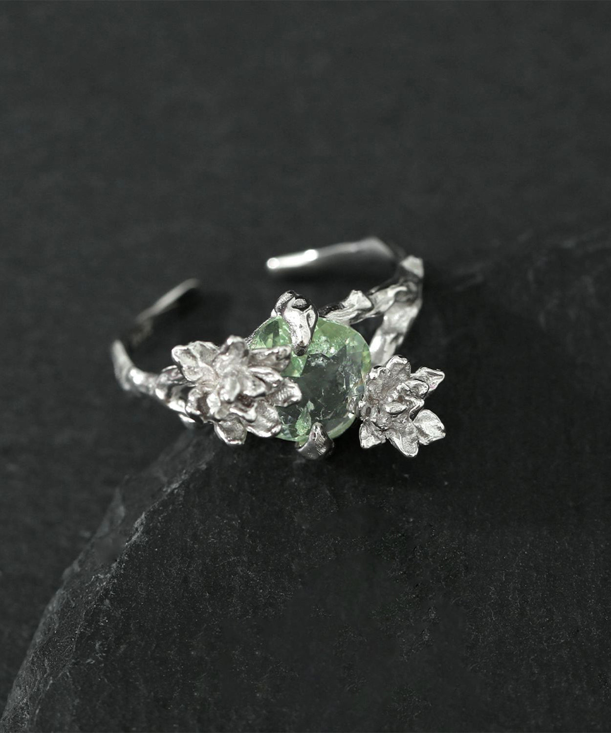 Stylish Silk Sterling Silver Alloy Gem Stone Open Rings
