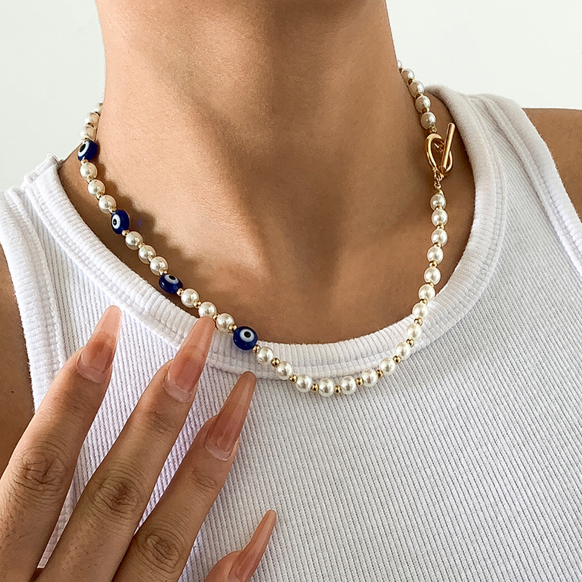 Geometric Simple Ot Buckle Single-layer Clavicle Chain Retro Stitching Artificial Pearl Eye Necklace