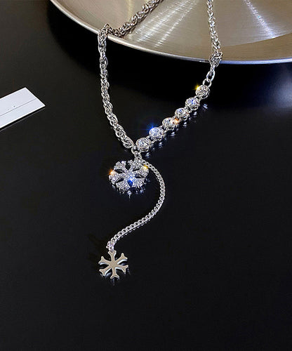 Silk Alloy Zircon Snowflake Pendant Necklace