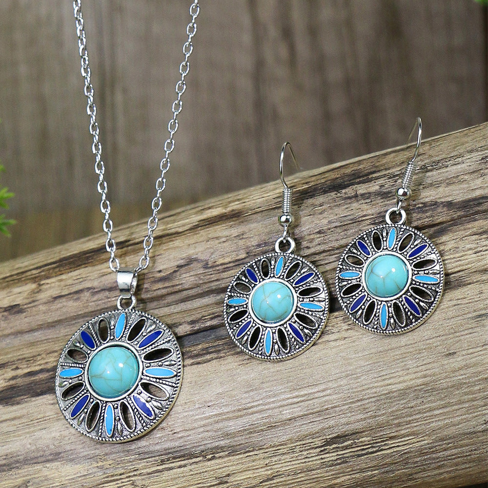 Court Geometric Carved Turquoise Diamond Earrings Necklace Set
