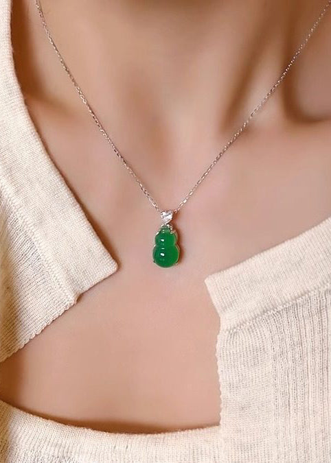 Green Calabash Shaped Fine Jade Pendant Necklace