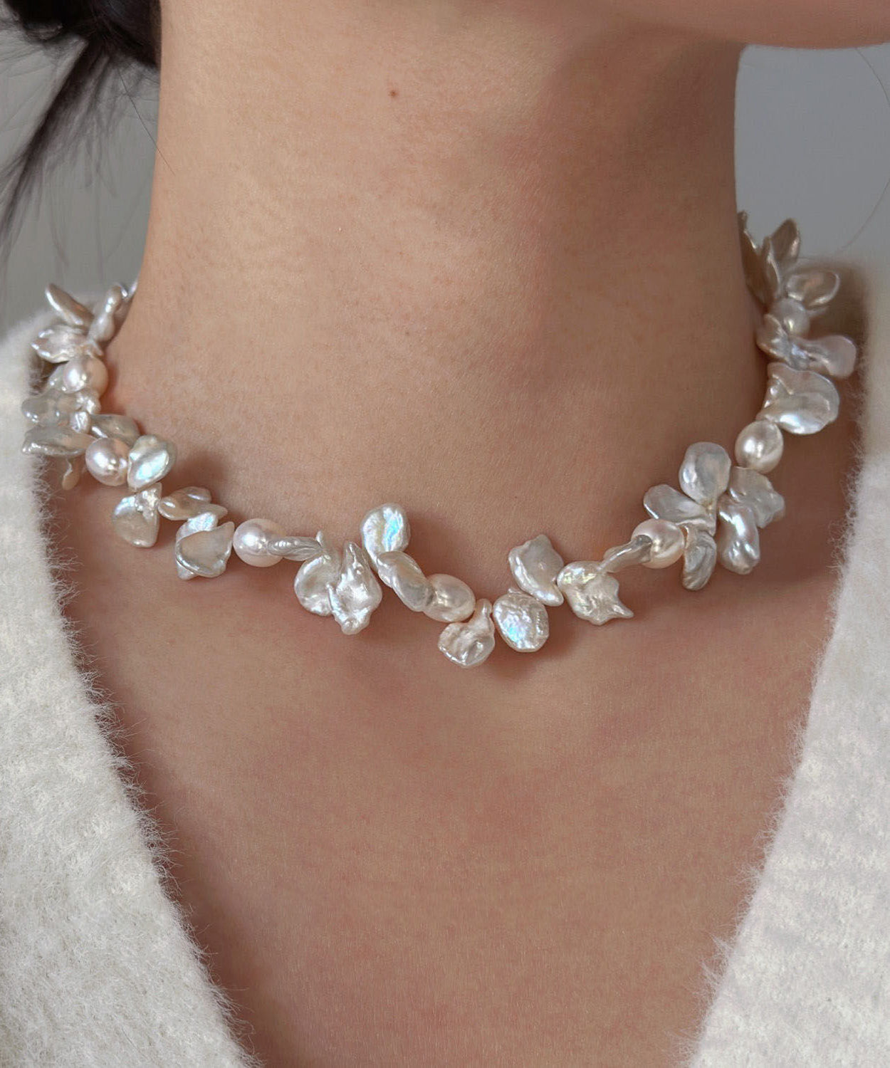 White Alloy Petal Pearl Princess Necklace