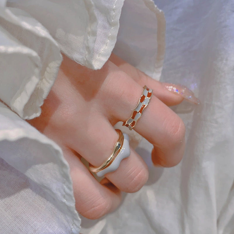 [] Veronica 9 to 5 Ring Set