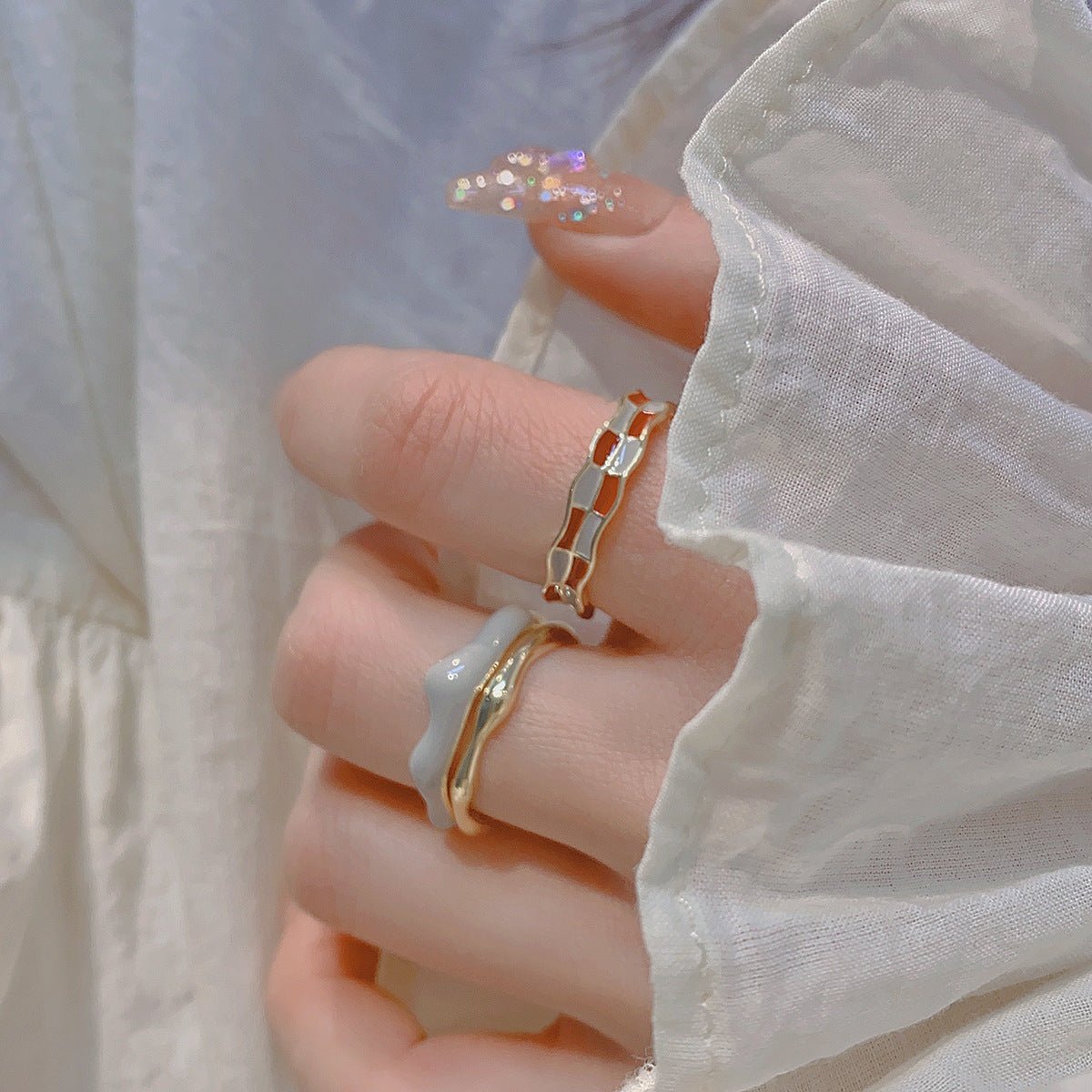 [] Veronica 9 to 5 Ring Set