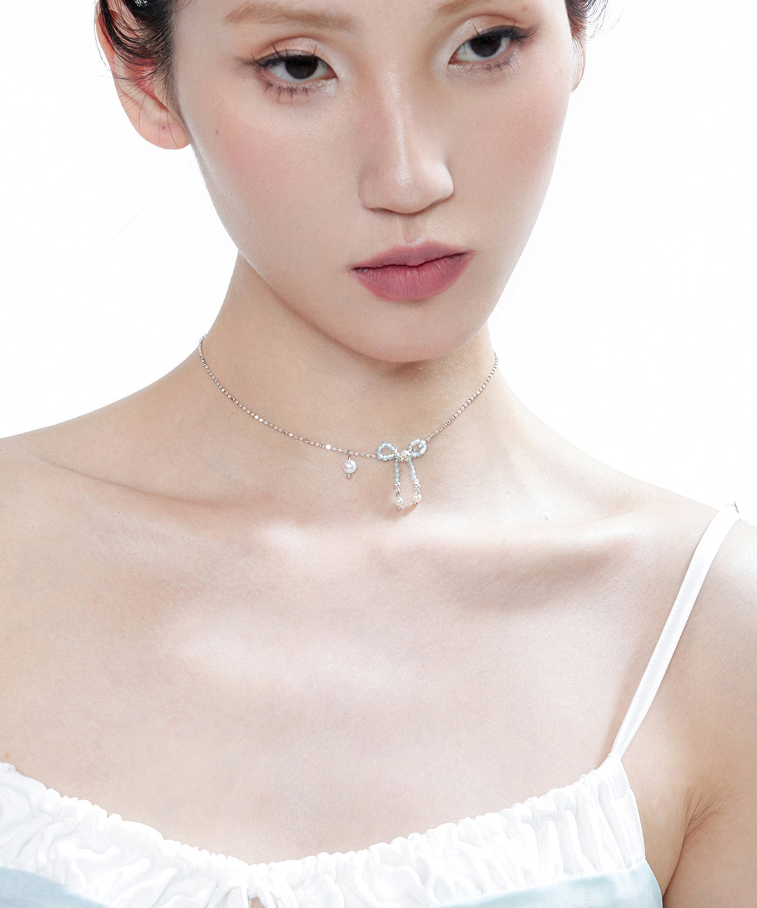 Blue Crystal Bow Pearl Silver Choker