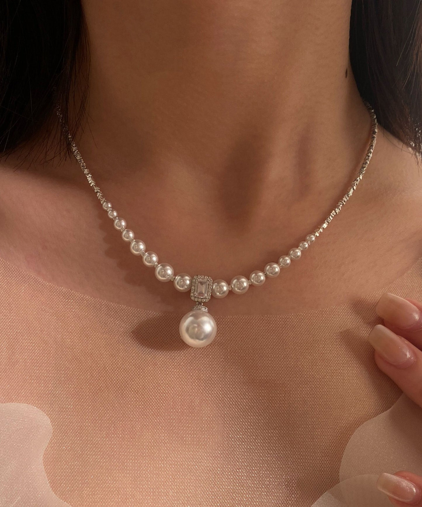 Boutique Gradient Size Beaded String Zircon Small Square Silver Choker