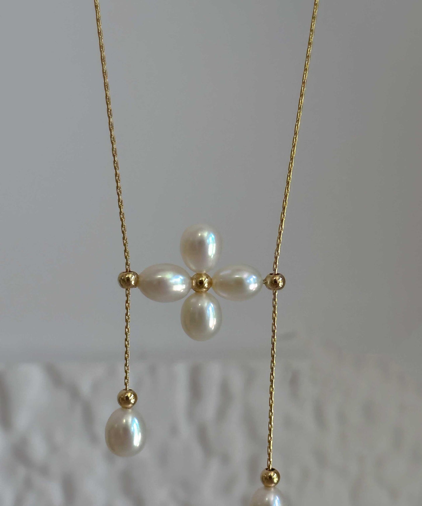 Classy Gold Metal Pearl Adjustable Pendant Necklace