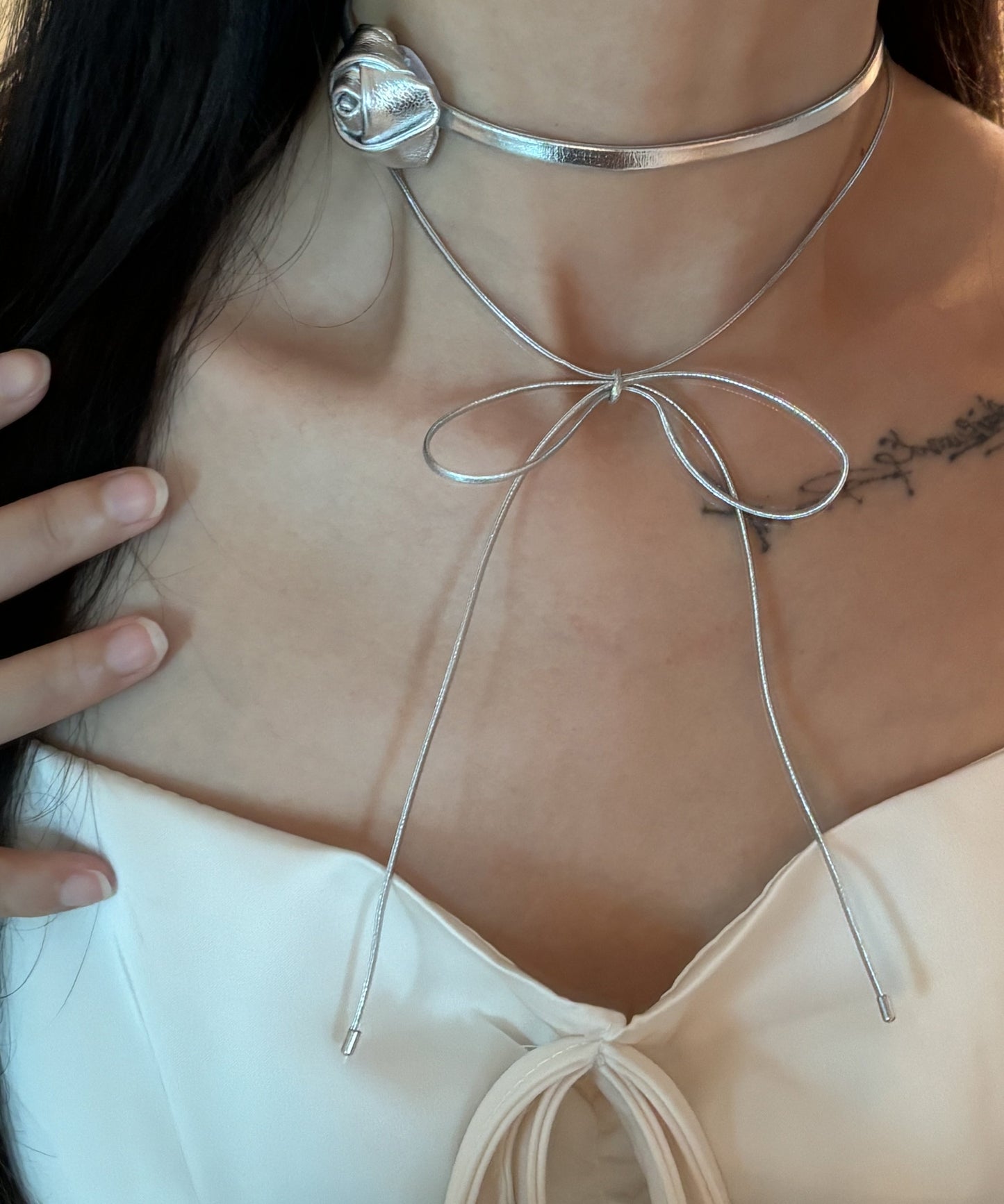 Classy Silk Leather Rope Rose Bilayer Bow Necklace Po044