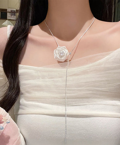 White Alloy Pull-out Pendant Necklace