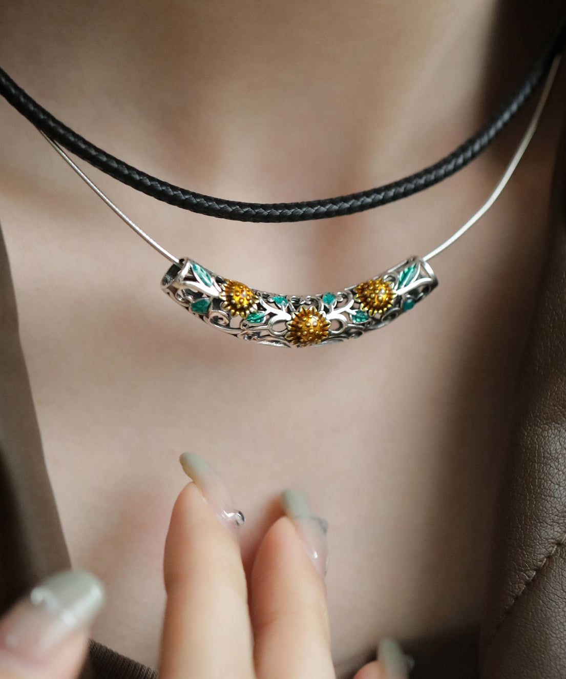 Fine Black Sterling Silver Crystal Sunflower Choker Kx1031