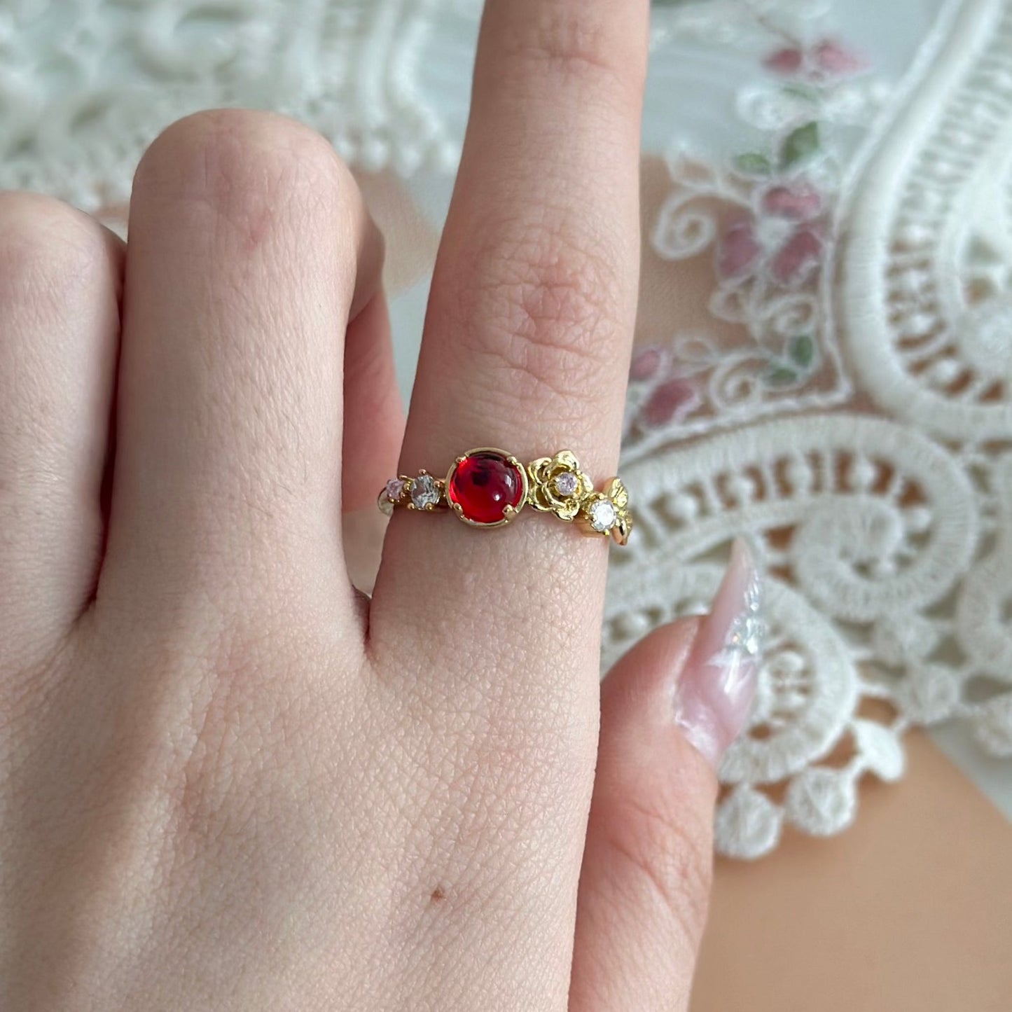 [] Red Gem Rose Ring
