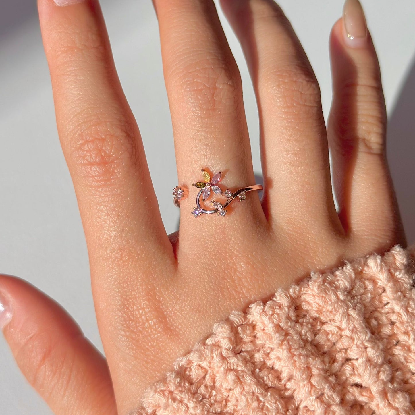 [] Magical Ivy Ring