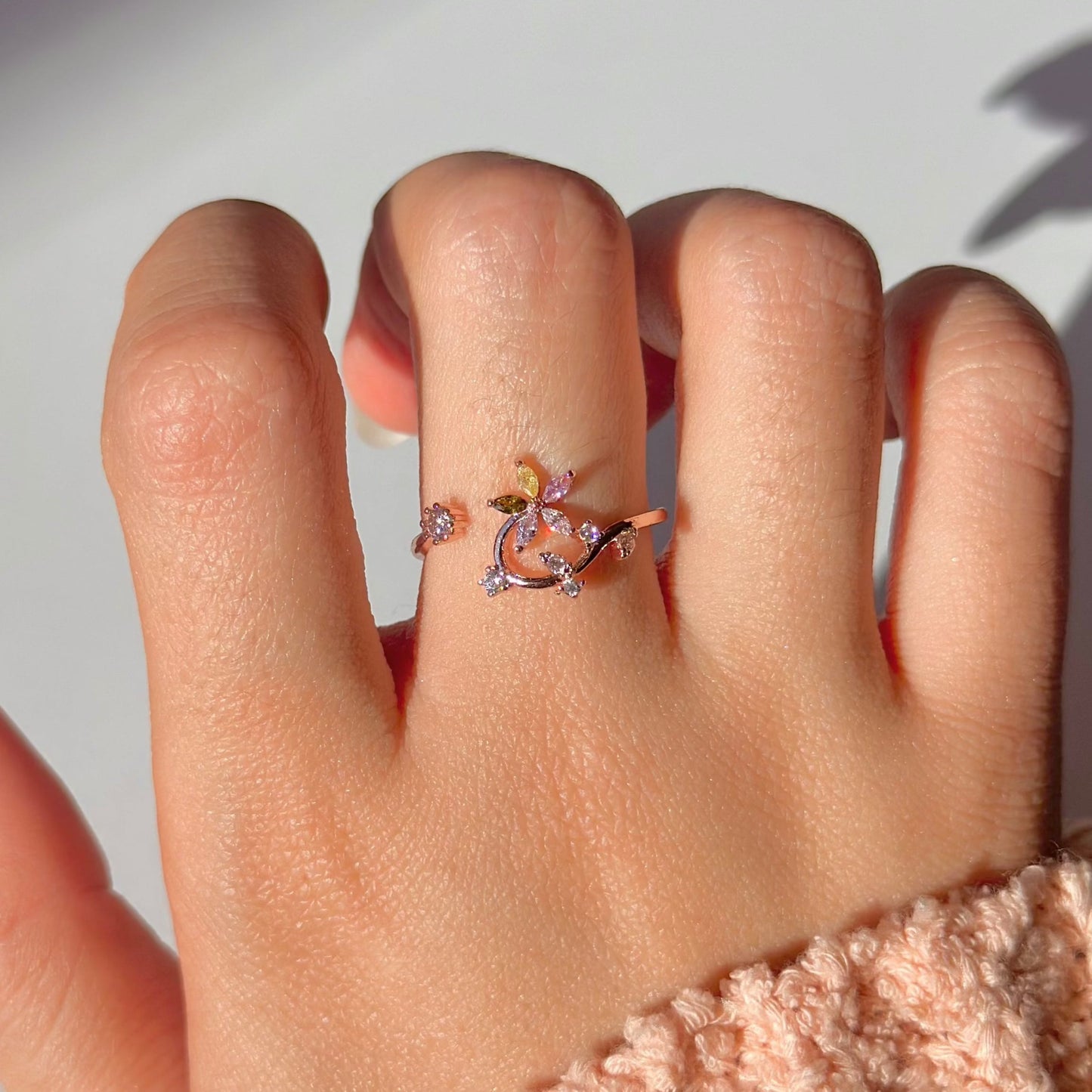 [] Magical Ivy Ring
