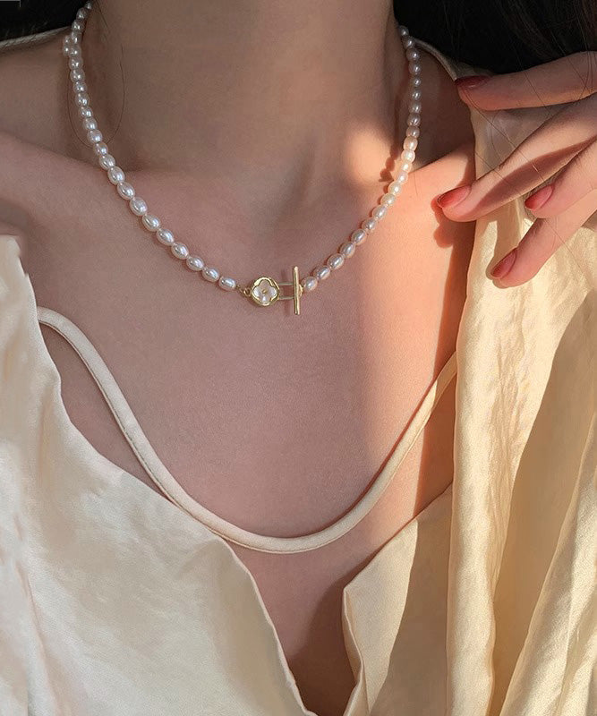 Modern White Copper Overgild Pearl Four-leaf Clover Gratuated Bead Necklace