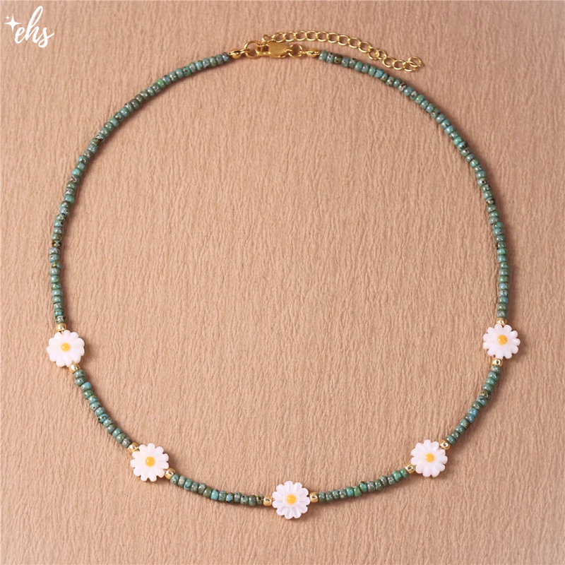 Daisy Flower Seed Bead Necklace