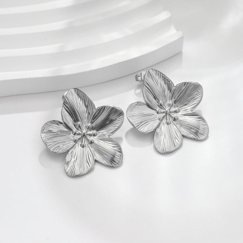 Courtlyn Hammered Irregular Earrings