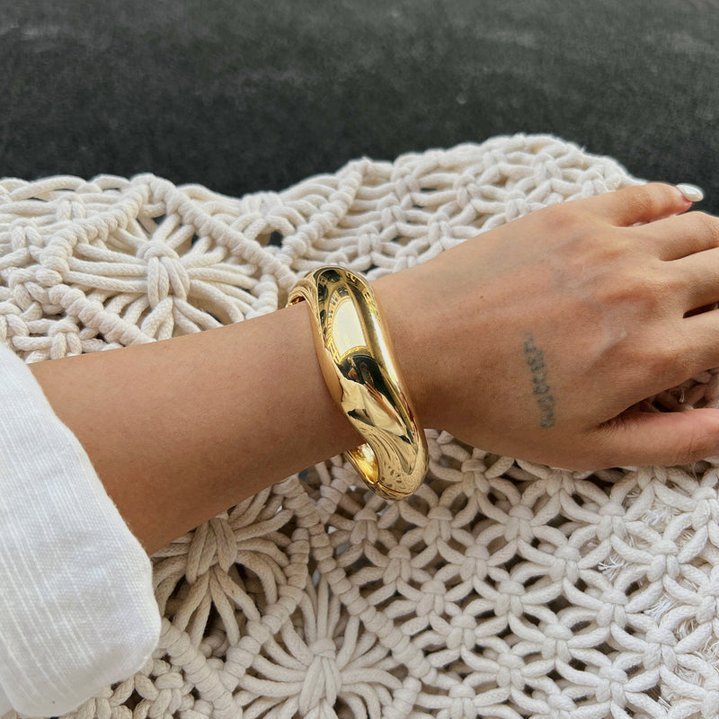 Helene Asymmetric Glossy Resin Bracelet