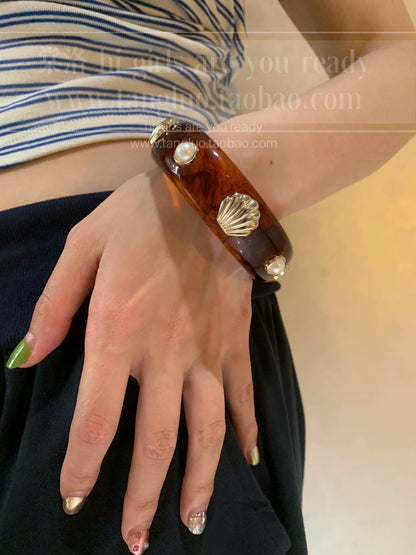 Tallulah Resin Shell Bangle