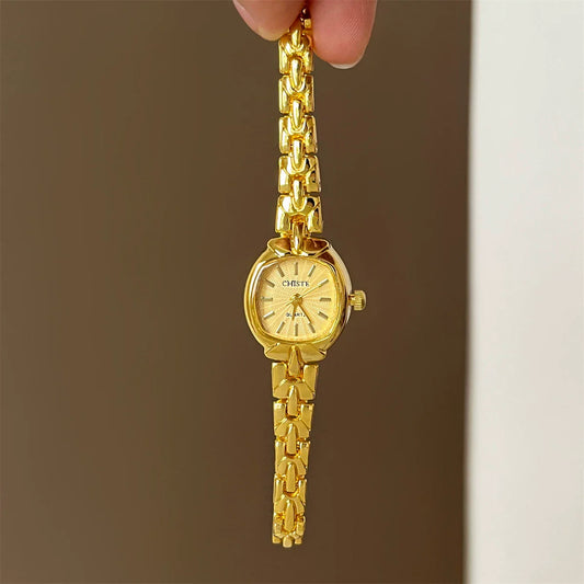 -style Small Square Bracelet Watch