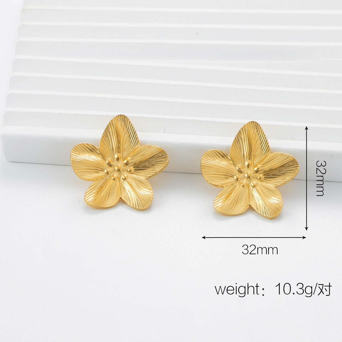 Courtlyn Hammered Irregular Earrings