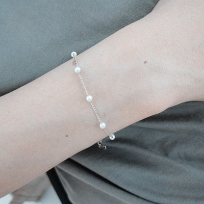 Azlynn Dainty Pearl Bracelet