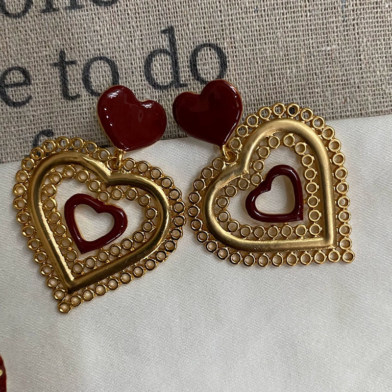 Jaretzy Retro Heart Earrings