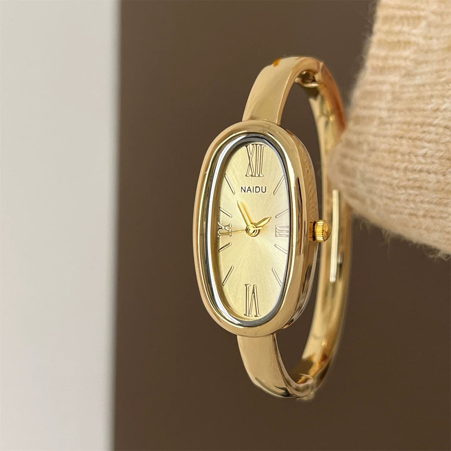 Minimalist Oval Bracelet Watch