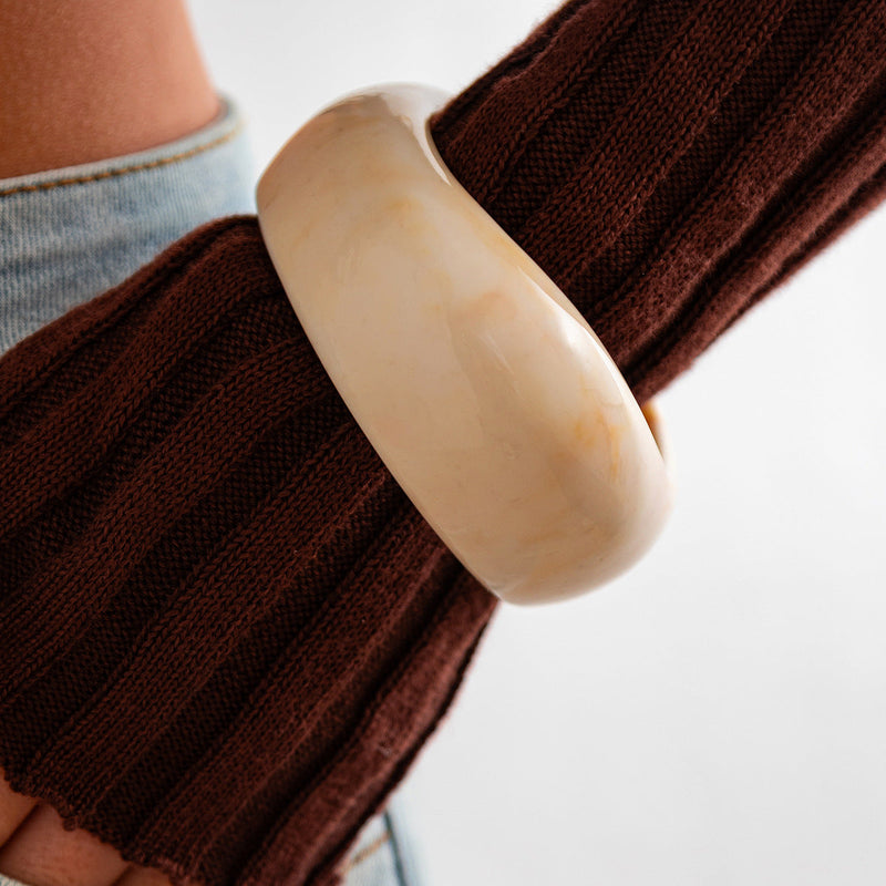 An Translucent Resin Bangle
