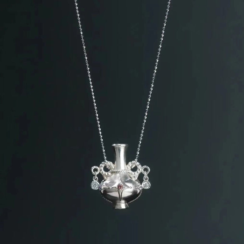 [sample ] Amphora Necklace