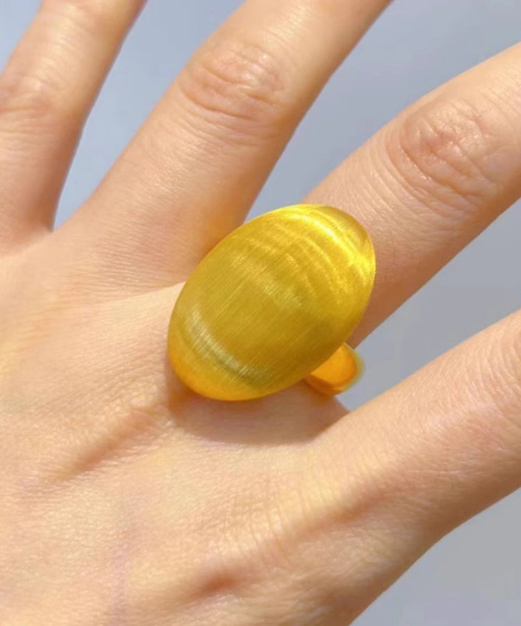 Modern Yellow 14k Gold Pigeo Egg Shaped Rings