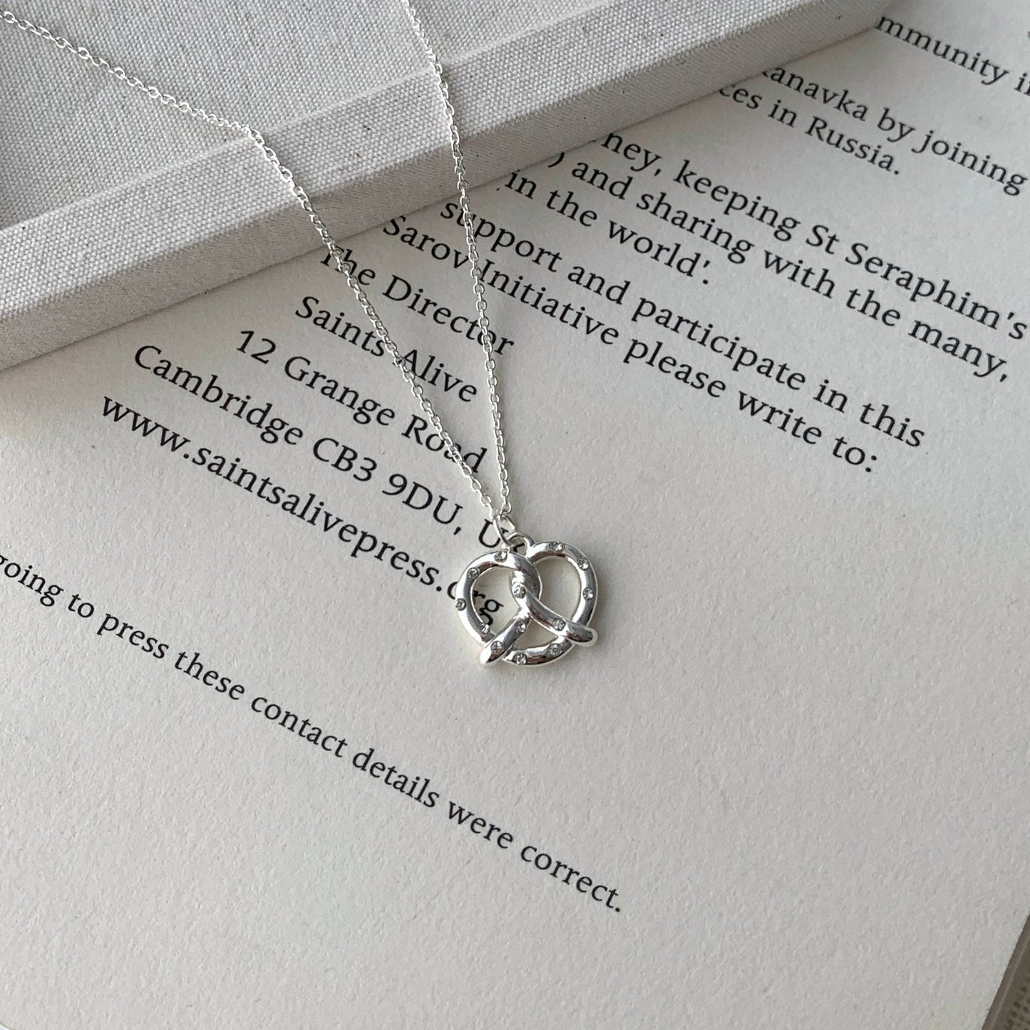 [] Pretzel Necklace