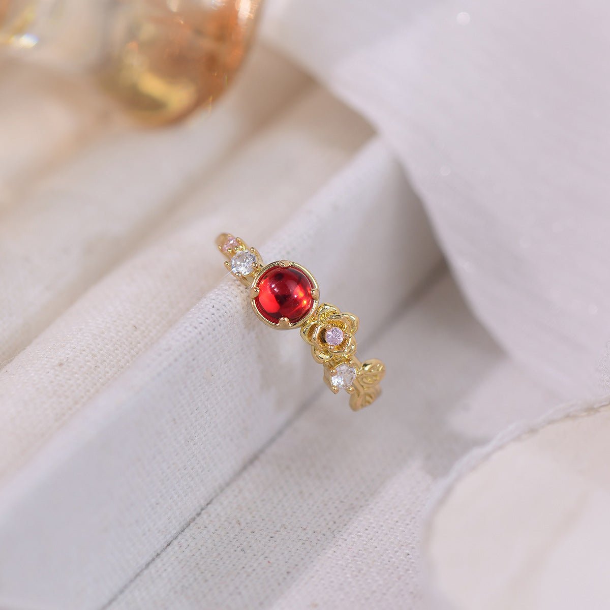 [] Red Gem Rose Ring