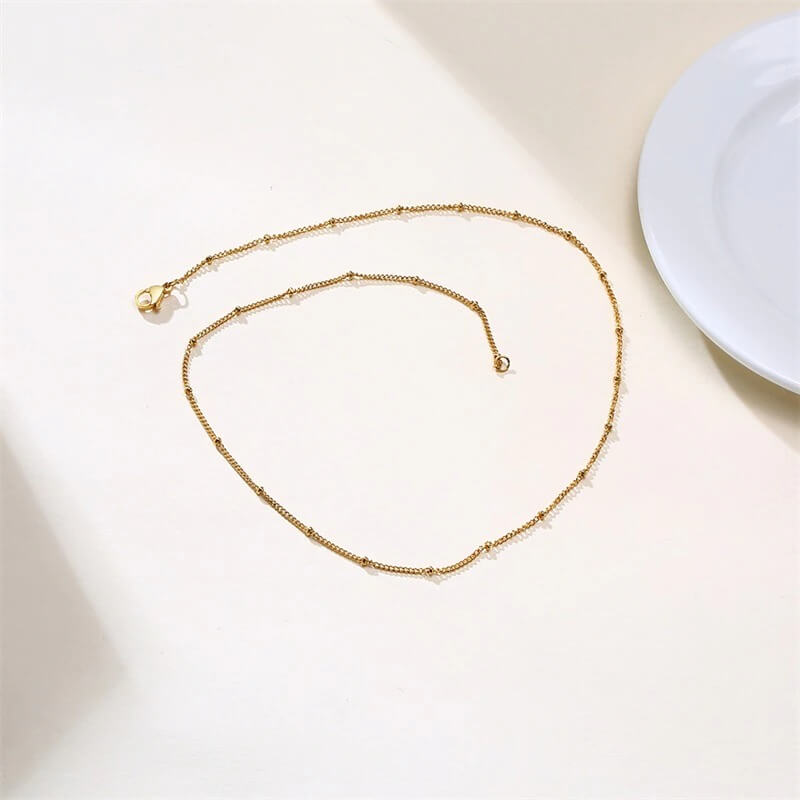 Yrsa Minimalist Gold Necklace