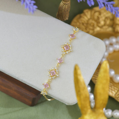 Daphne Bracelet in Pink