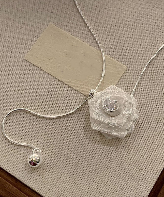 White Alloy Pull-out Pendant Necklace