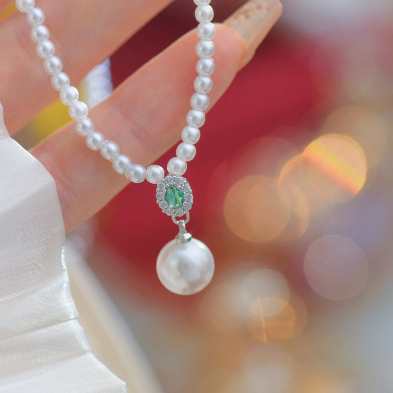 [] Emerald Pearl Necklace