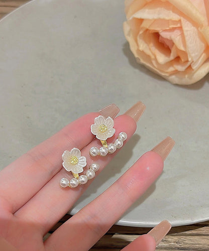 Brief White Copper Overgild Pearl Stud Earrings