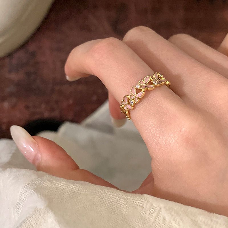 Fluttermist Ring in Pink
