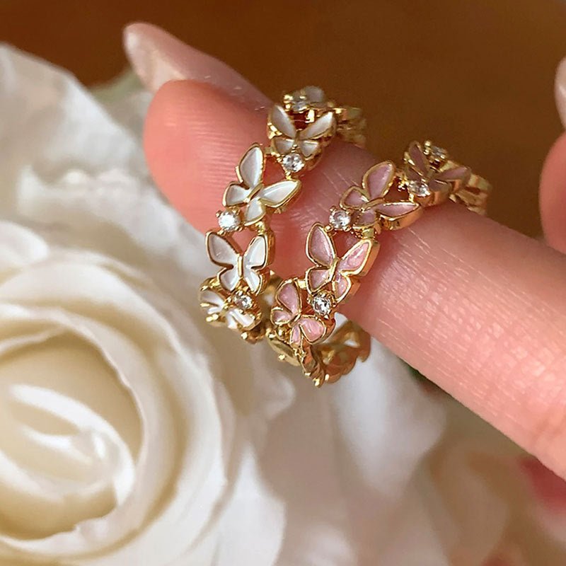 Fluttermist Ring in White