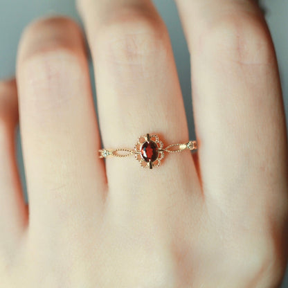 [sample ] Garnet Fleur Ring