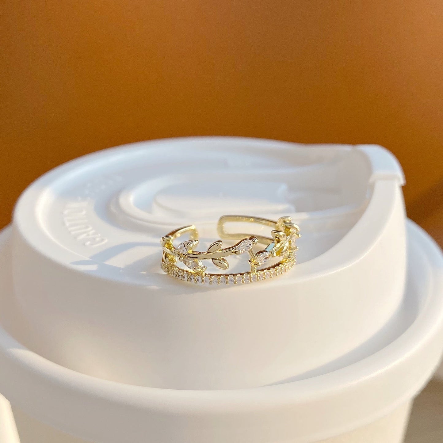 [] Gilded Leaves Ring