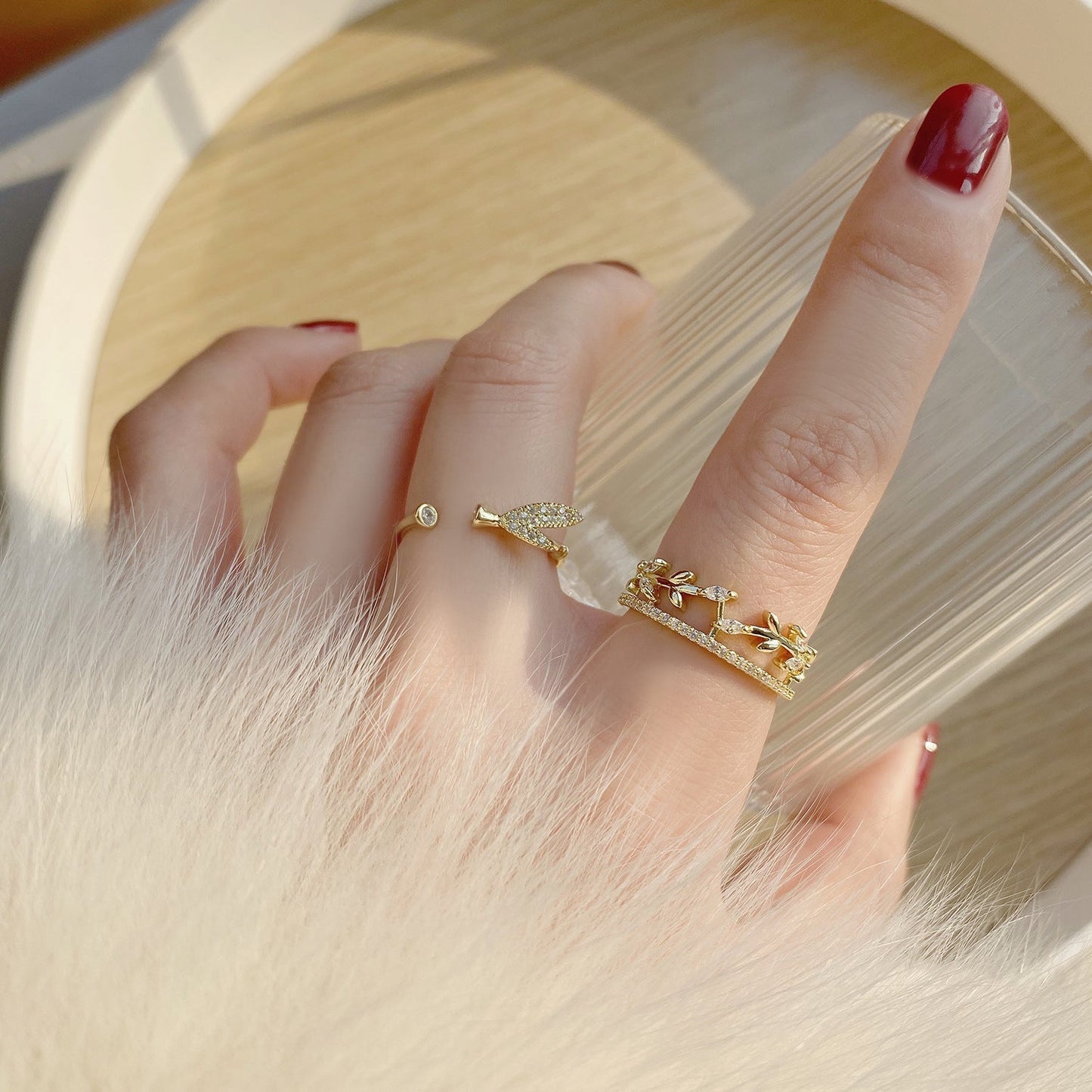 [] Gilded Leaves Ring